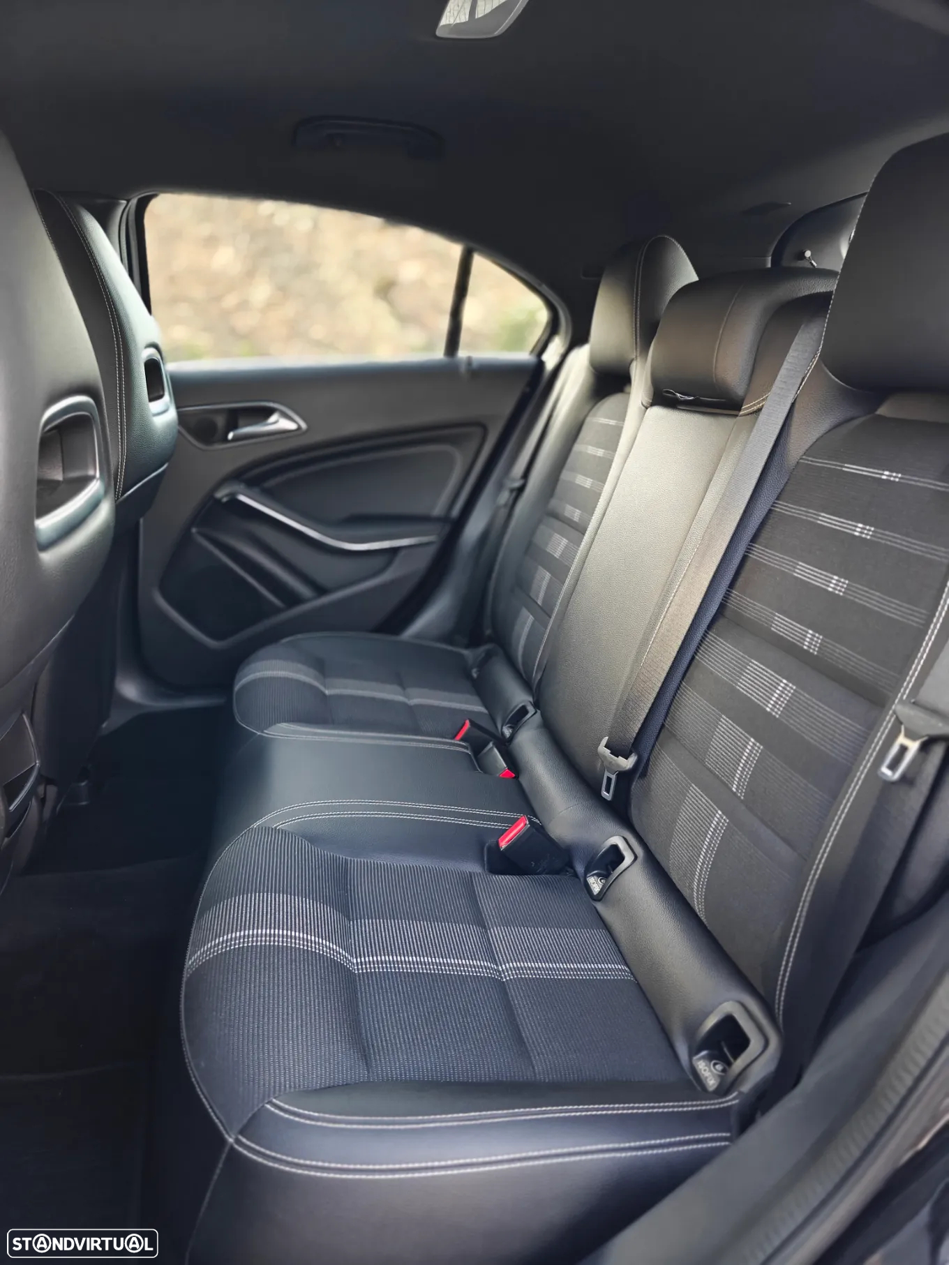 Mercedes-Benz A 180 CDI (BlueEFFICIENCY) Urban - 11