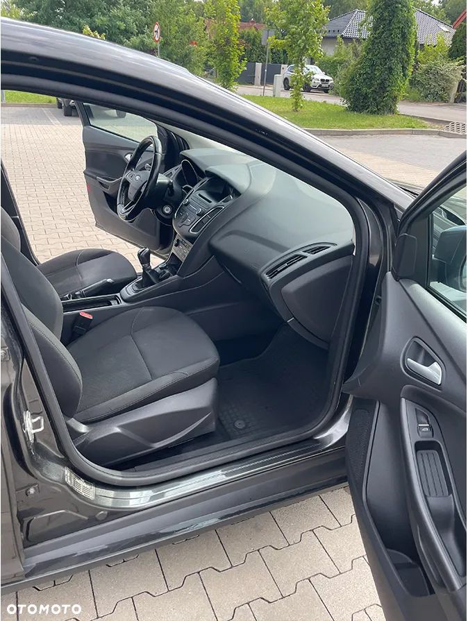 Ford Focus 1.6 Trend - 6