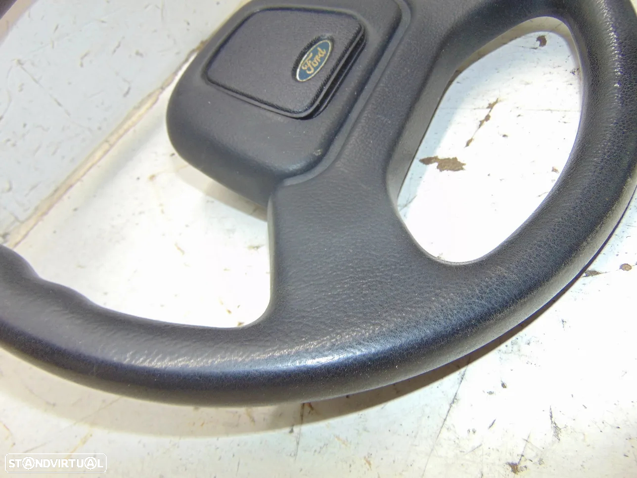 Ford Fiesta ghia volante - 3