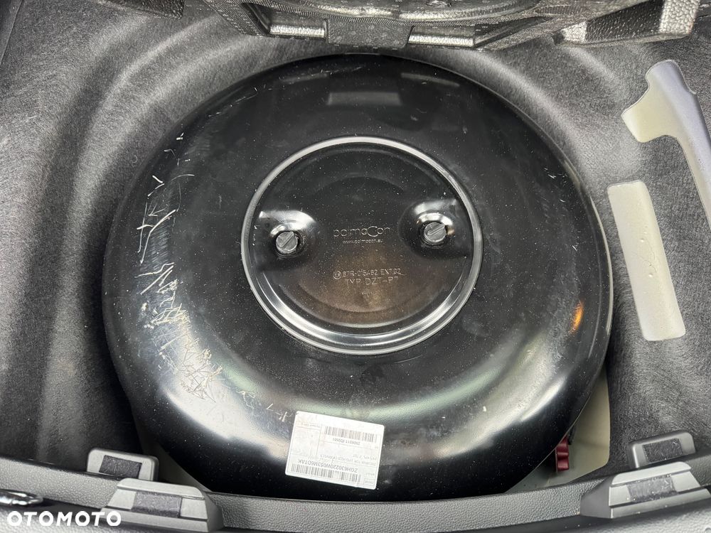 Toyota Corolla 1.8 Hybrid Comfort - 23