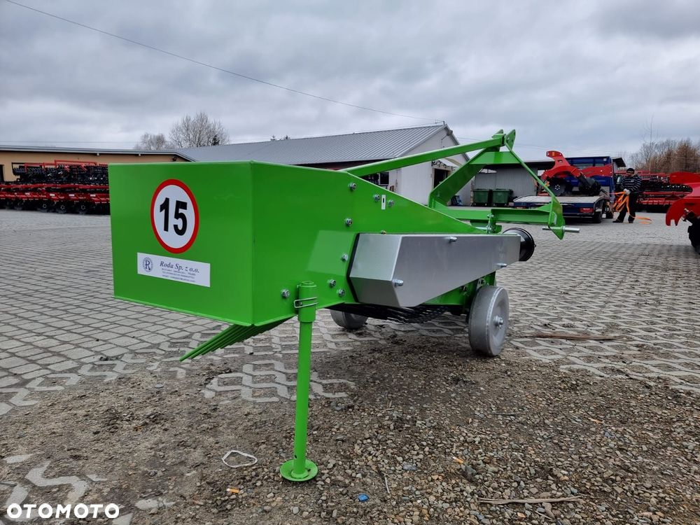 Kopaczka do ziemniaków elewatorowa jednorzędowa Taśmowa Przenośnikowa UPUS BOMET - 2