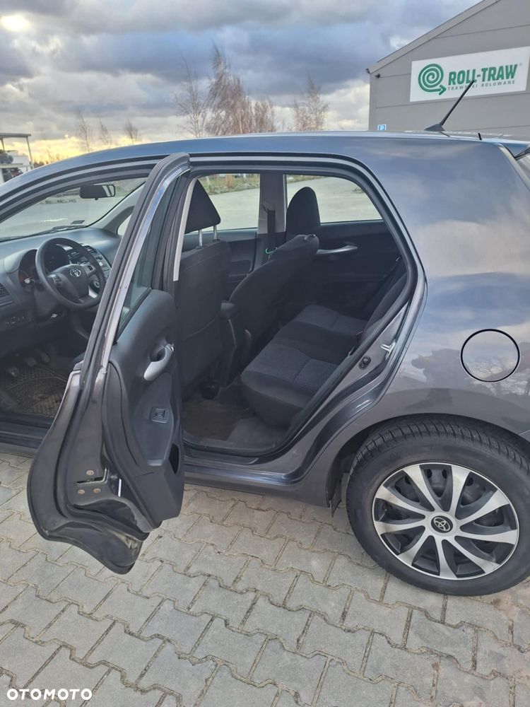 Toyota Auris 1.33 VVT-i - 7