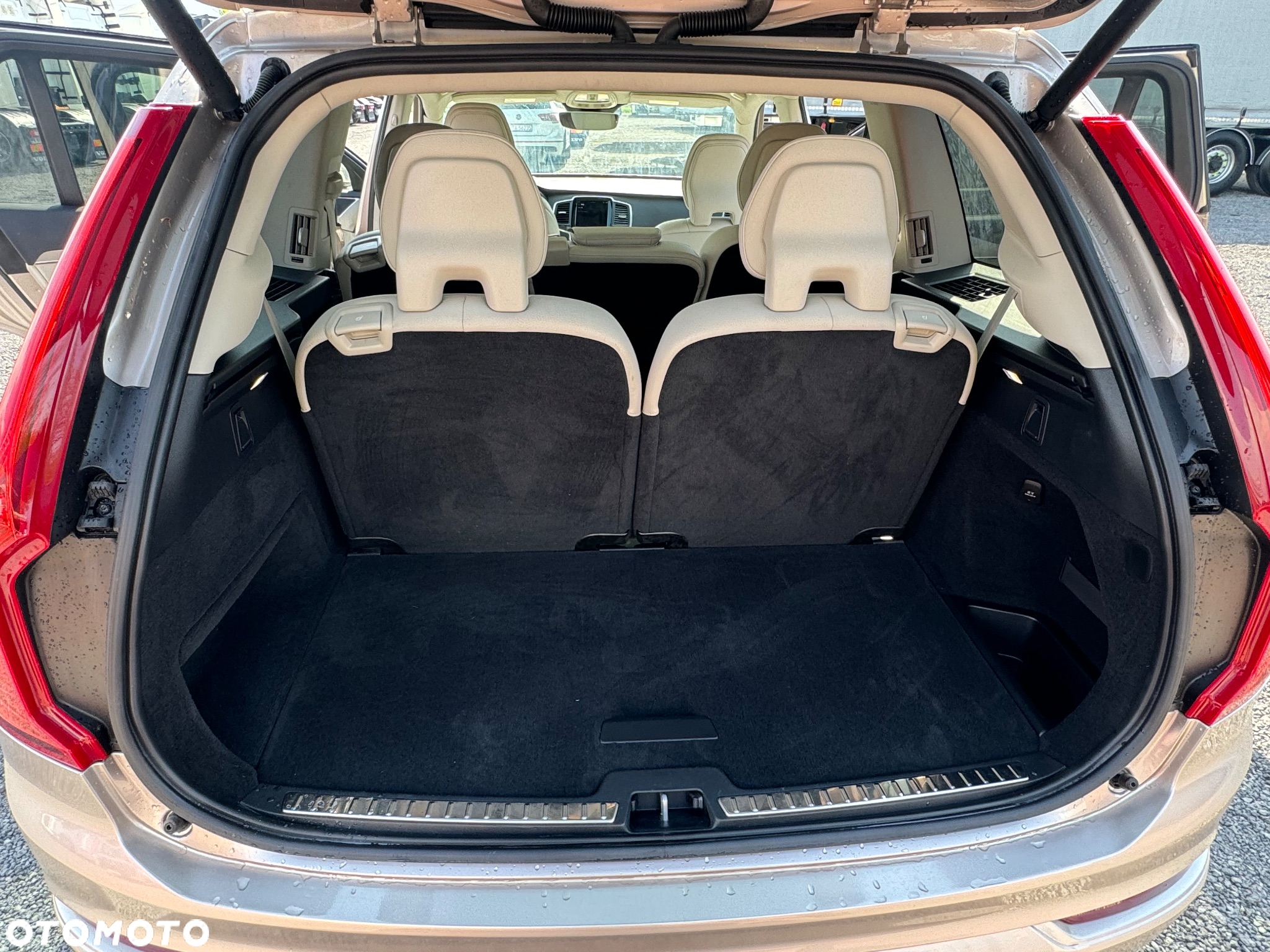 Volvo XC 90 - 21