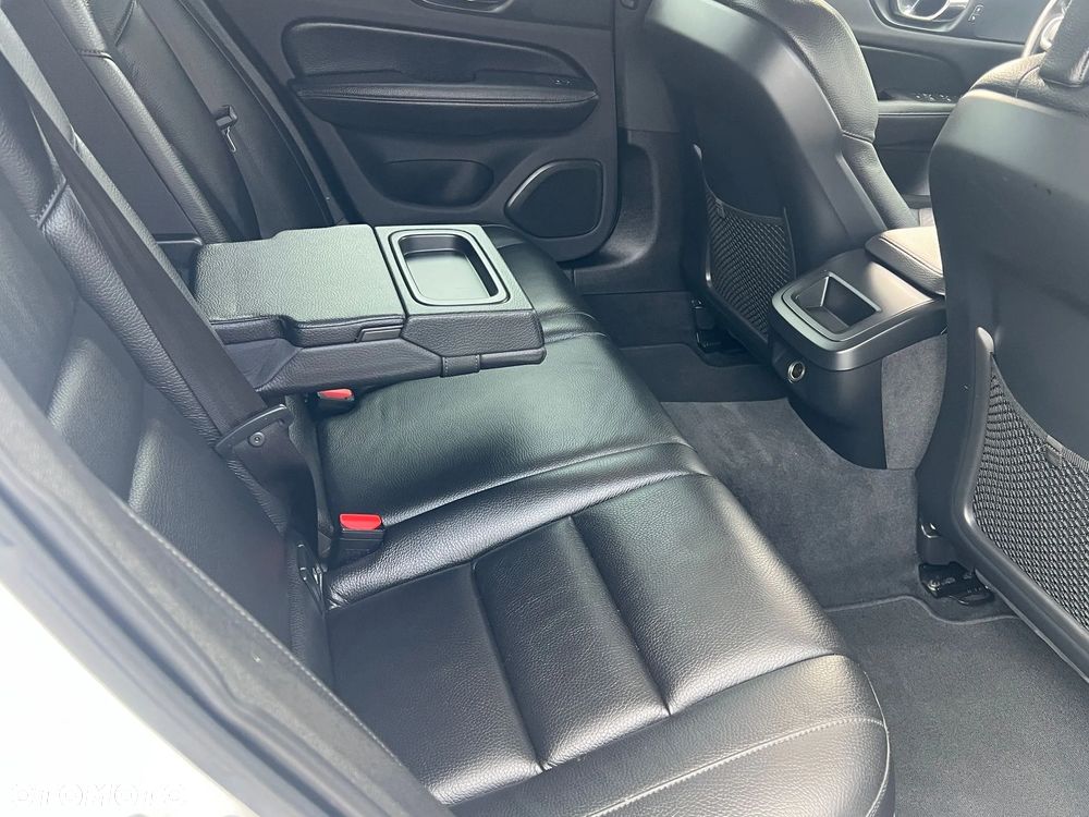 Volvo V60 D4 - 21