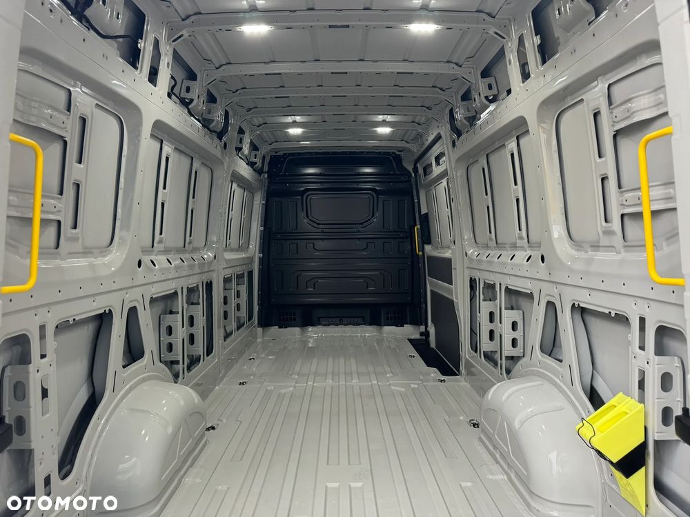 Volkswagen Crafter Maxi Furgon - 9