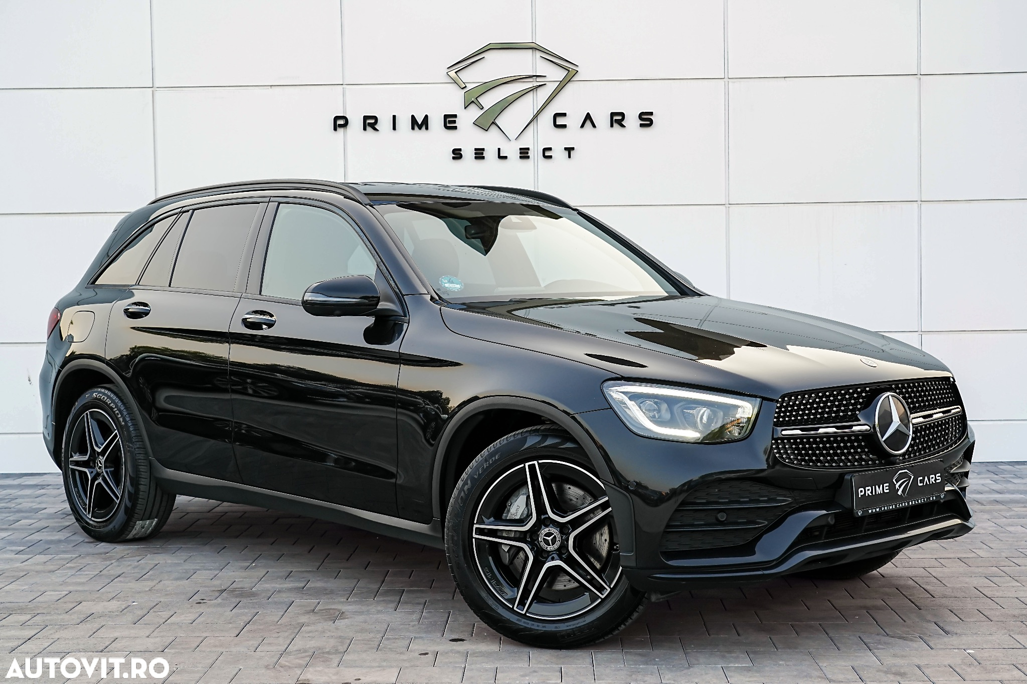Mercedes-Benz GLC 200 4Matic 9G-TRONIC AMG Line - 19