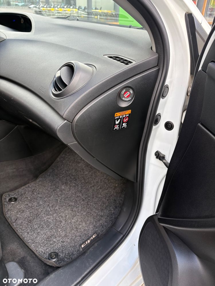 Honda Civic 1.4 Comfort - 25