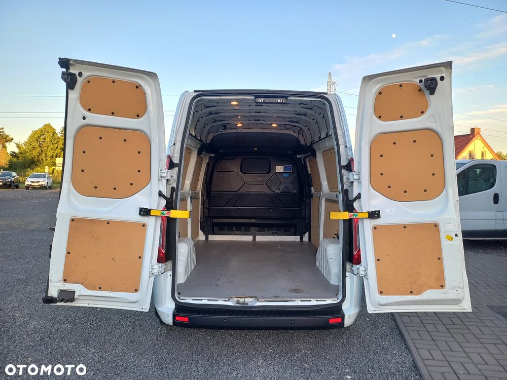 Ford Transit Custom - 8