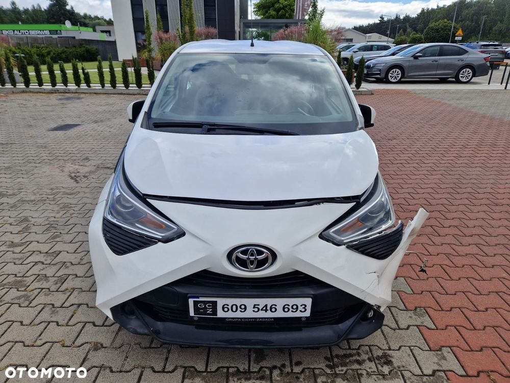 Toyota Aygo x-play - 6