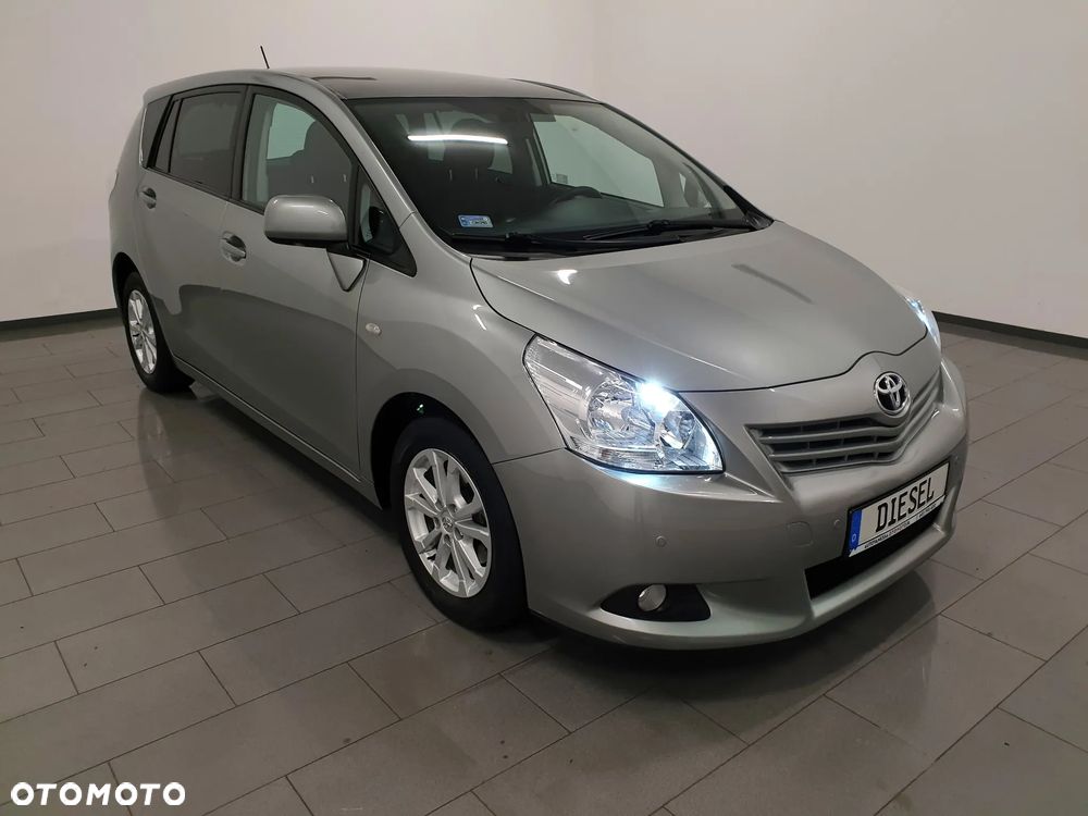 Toyota Verso 2.0 D-4D Premium - 3