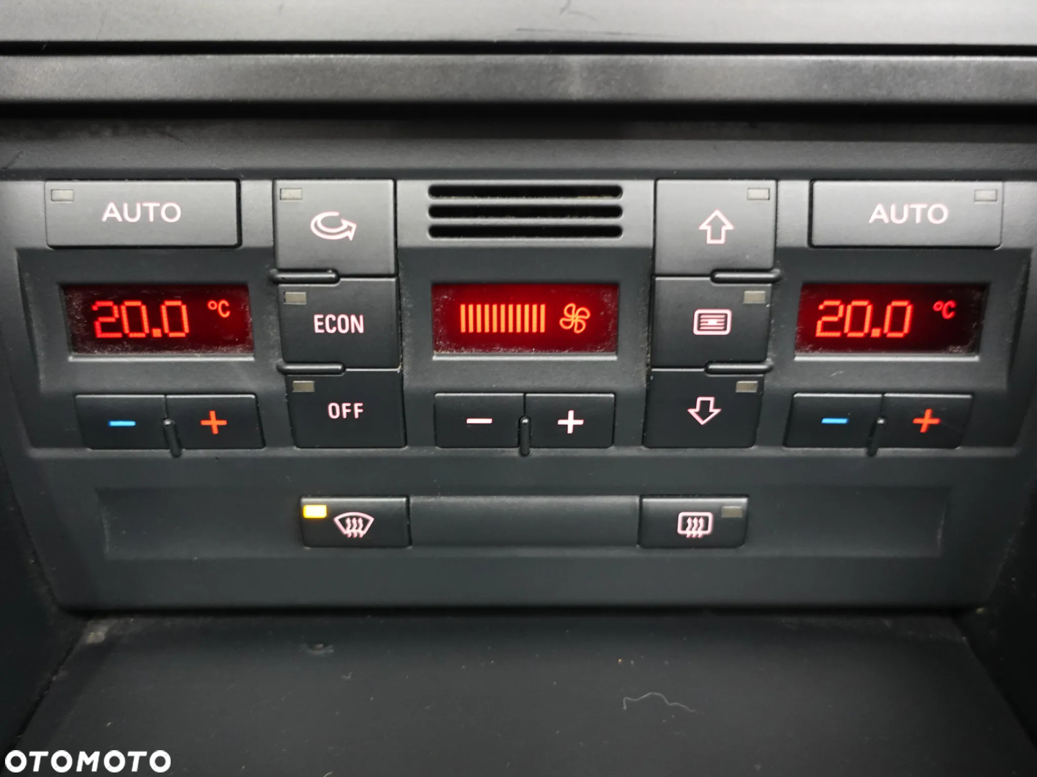 Audi A4 Cabriolet 2.0 TDI DPF - 37