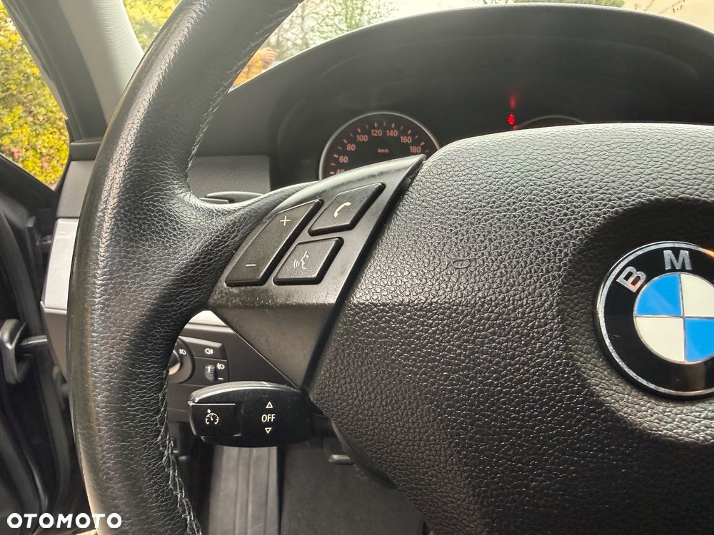 BMW Seria 5 520d Edition Exclusive - 22