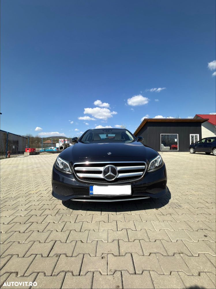 Mercedes-Benz E 220 d Aut. - 1