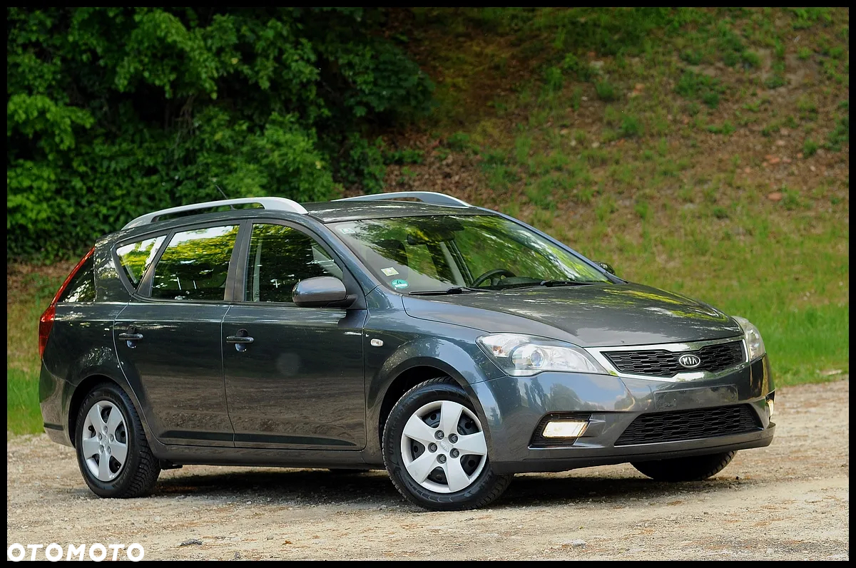 Kia Ceed - 16