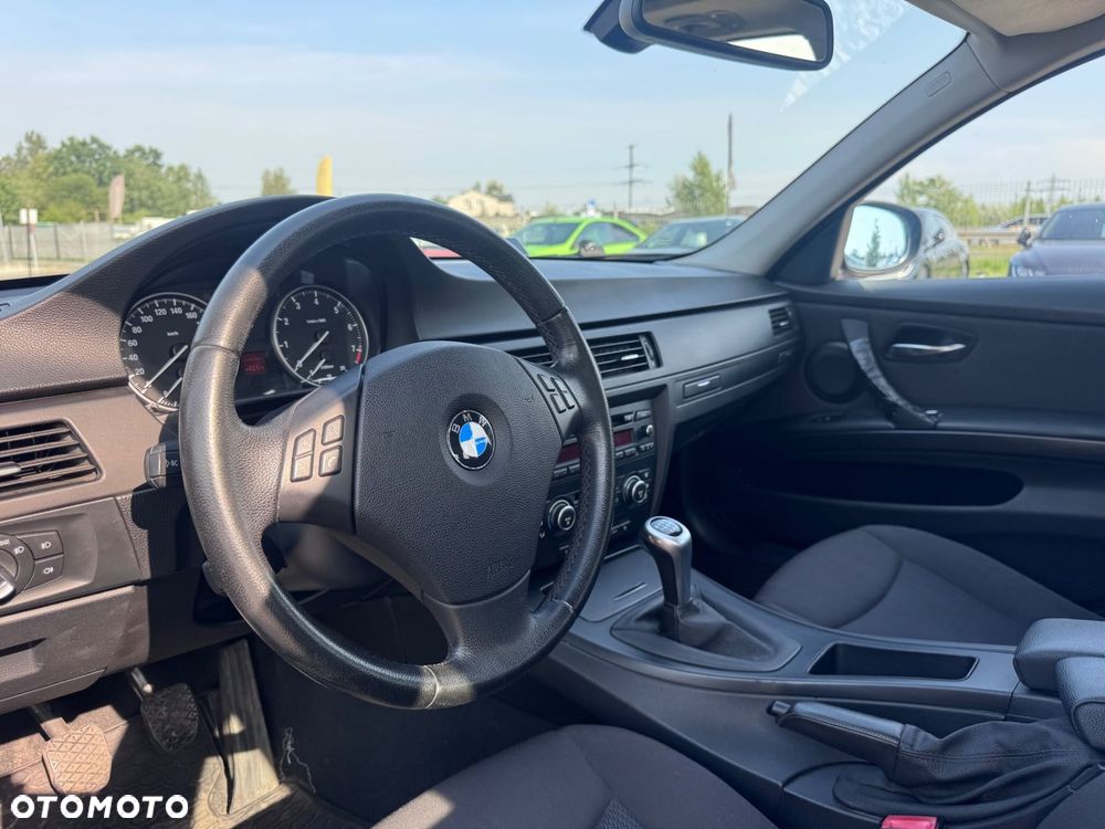 BMW Seria 3 - 16