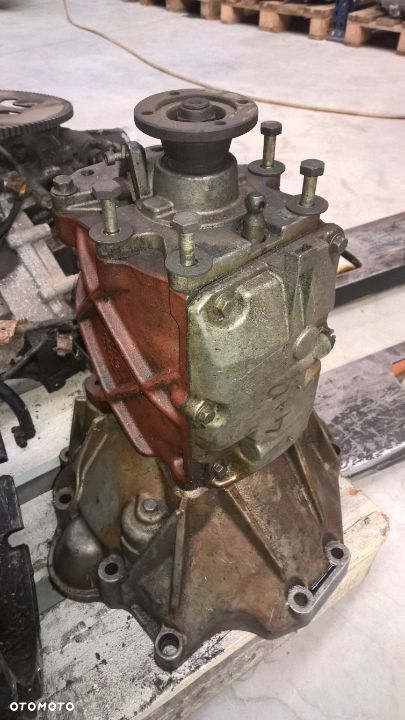 SKRZYNIA BIEGÓW VOLVO 240 740 940 4 biegi - 1