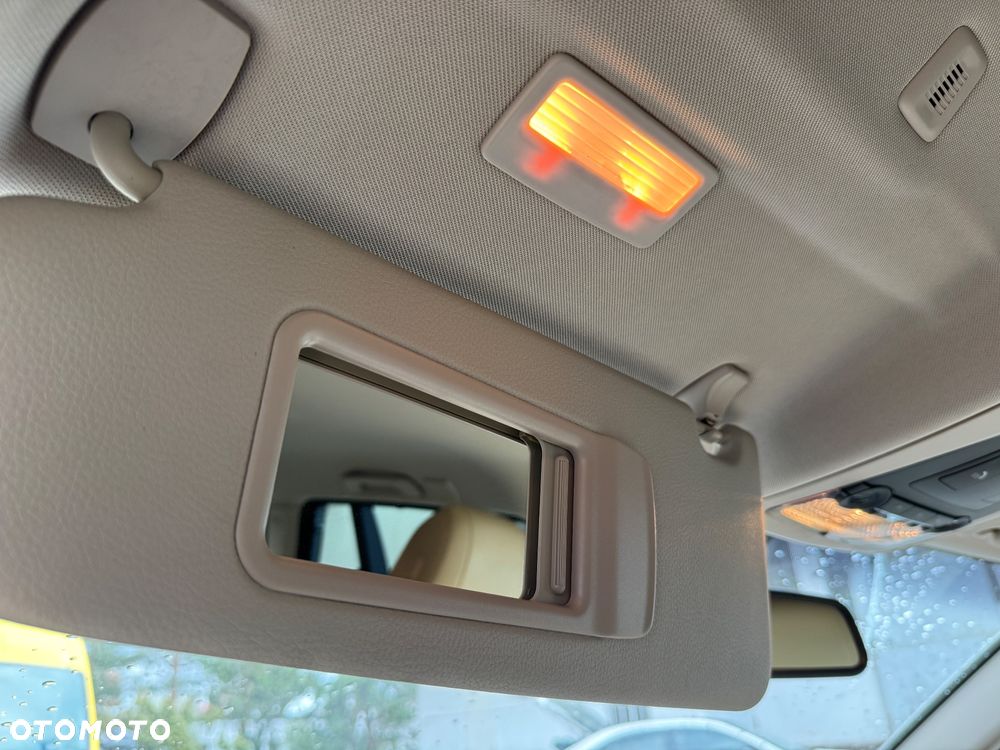 BMW Seria 5 520d xDrive Luxury Line - 26