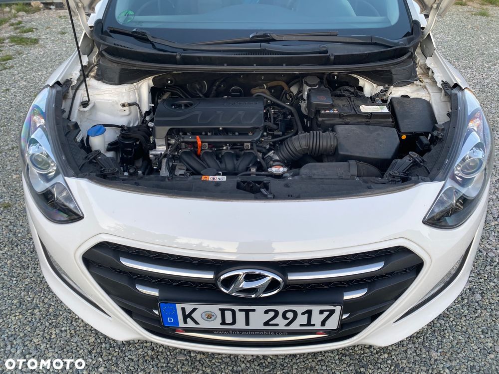 Hyundai i30 blue 1.4 Style - 18