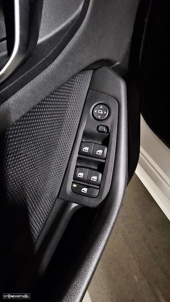 BMW 116 d Pack Desportivo M Auto - 22