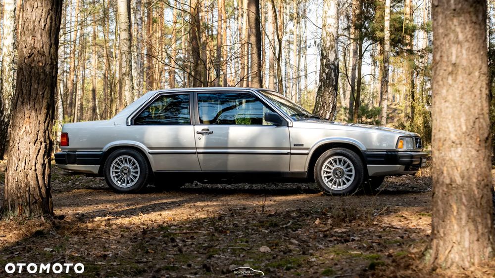 Volvo 780 - 9