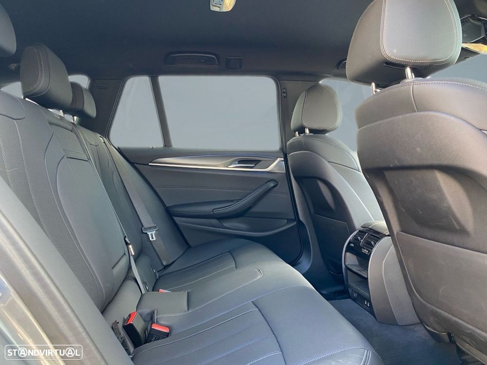 BMW 530 e Pack Desportivo M - 20