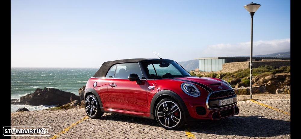 MINI Cabrio John Cooper Works - 17
