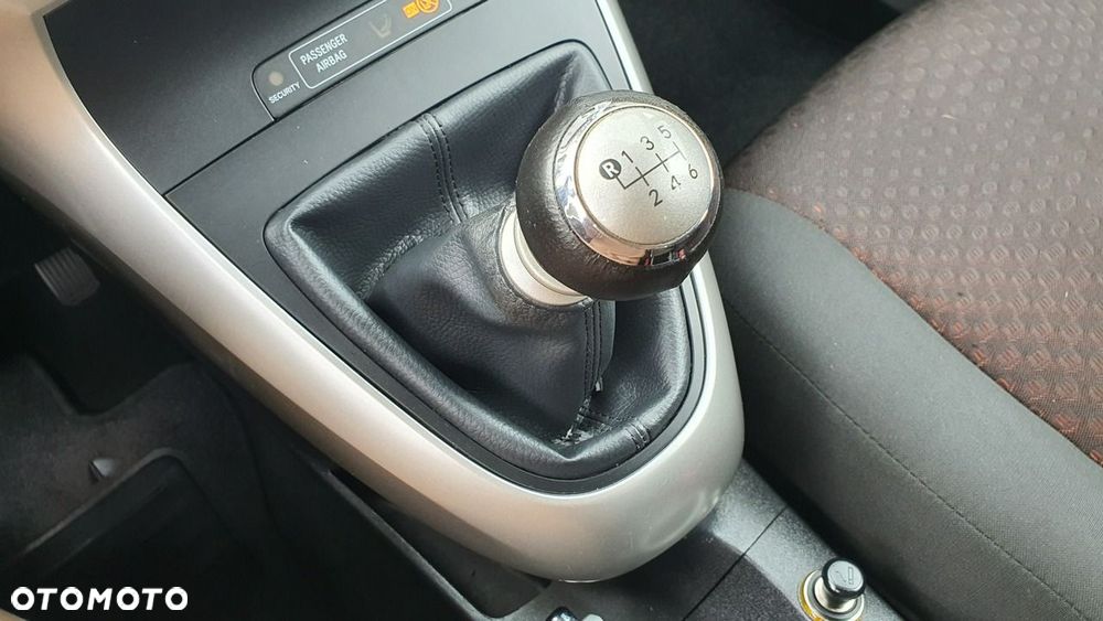 Toyota Verso - 24