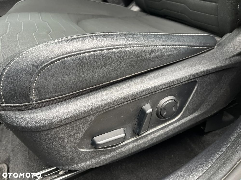 Kia Sportage 1.6 T-GDI HEV Business Line 2WD - 12