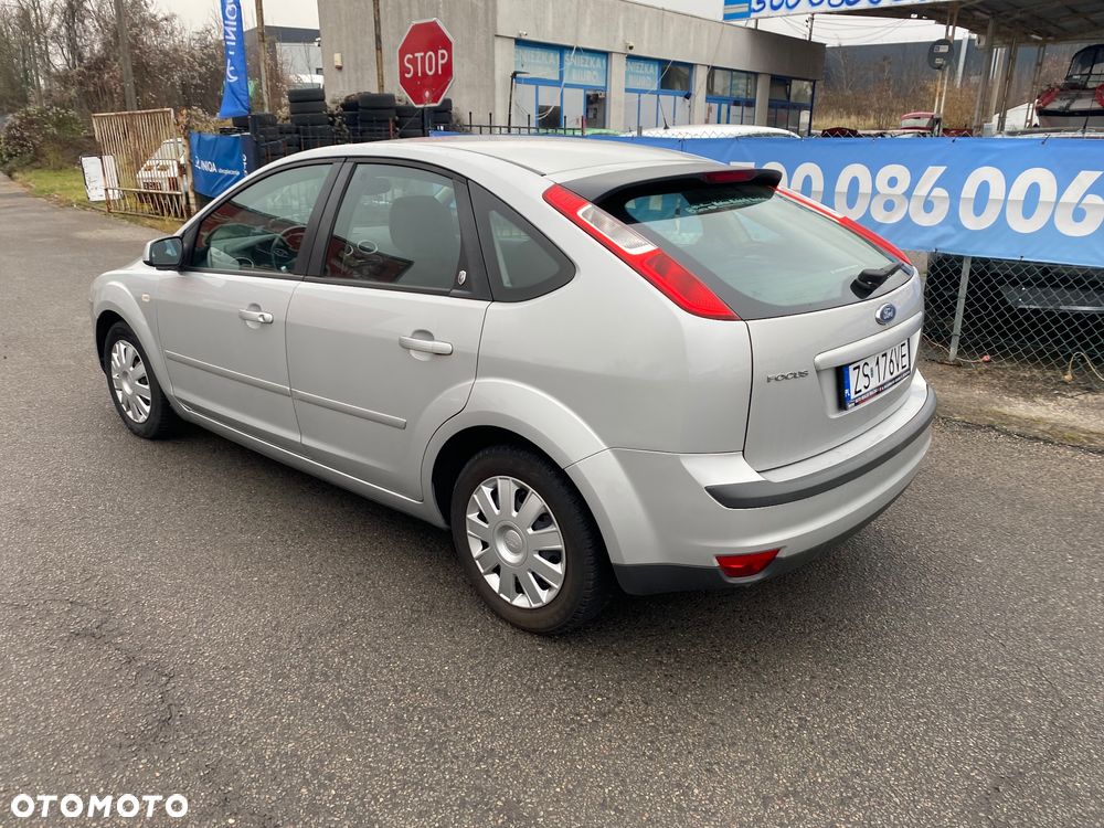 Ford Focus 1.6 Ti-VCT Titanium - 19