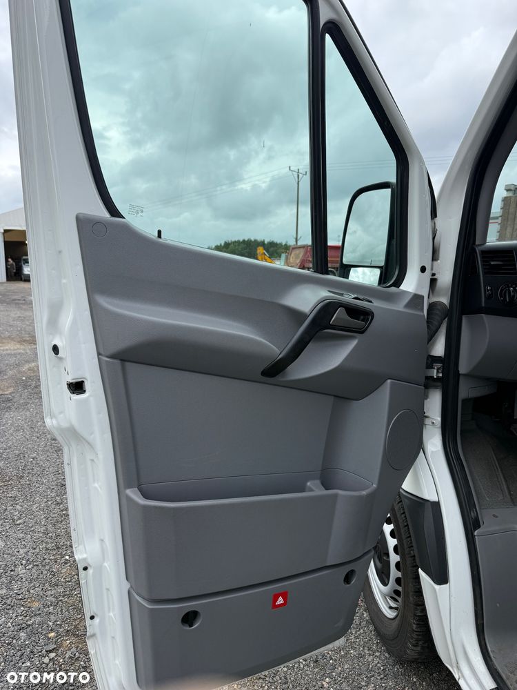 Volkswagen Crafter - 11