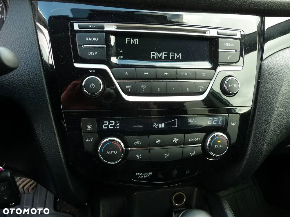 Nissan Qashqai 1.2 DIG-T Visia Xtronic EU6 - 17