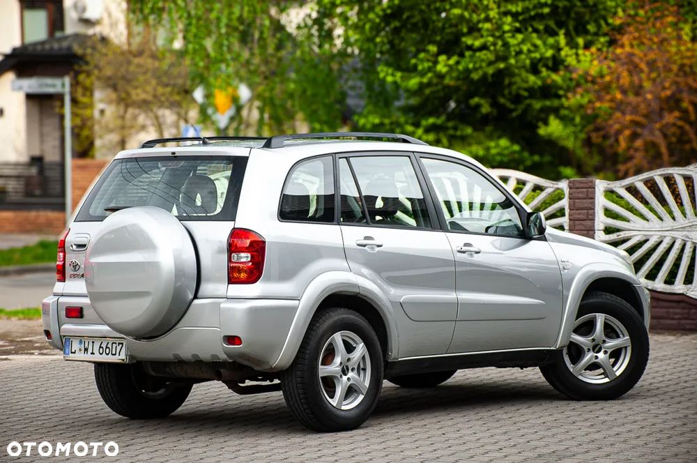 Toyota RAV4 2.0 VVT-i 4x4 - 24