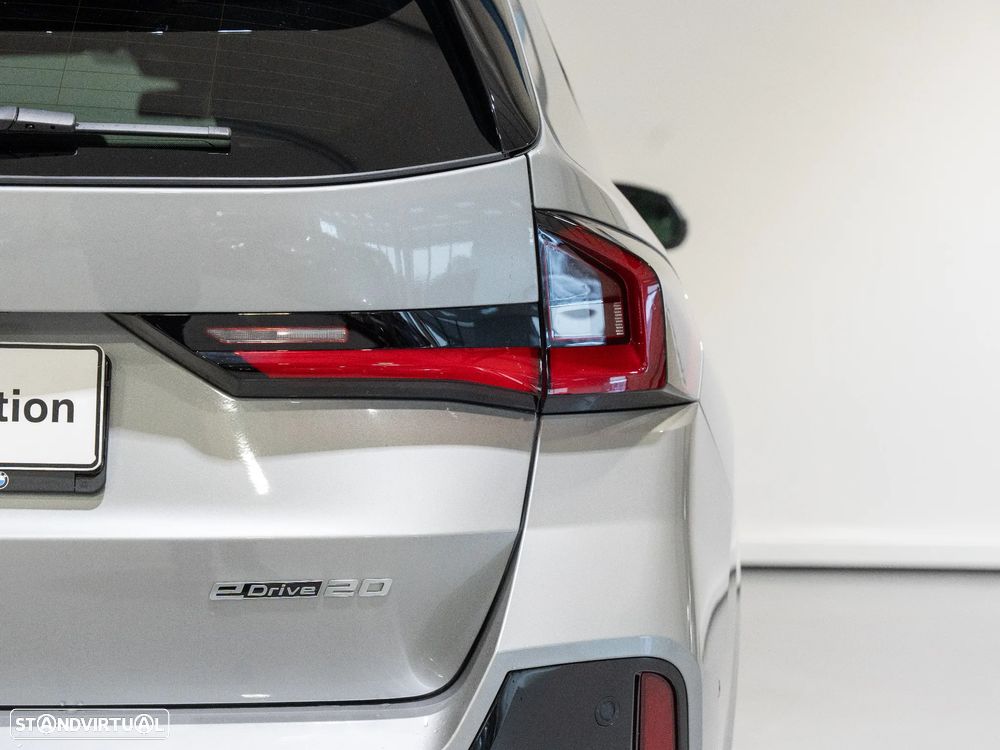 BMW iX1 eDrive20 Pack Desportivo M - 30