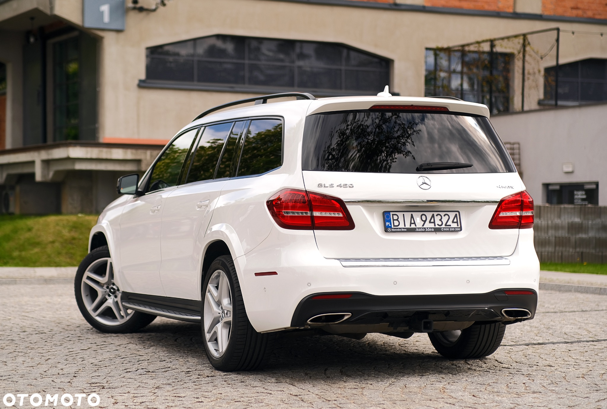 Mercedes-Benz GLS - 11