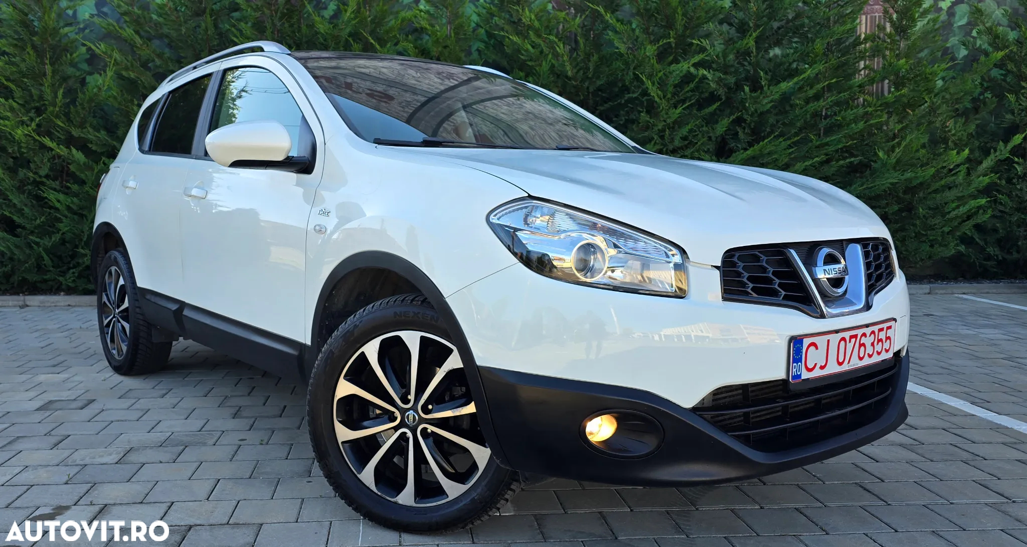 Nissan Qashqai 2.0 dCi DPF 4x4 tekna - 2
