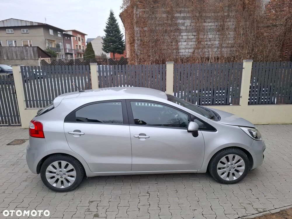 Kia Rio 1.1 crdi L - 5