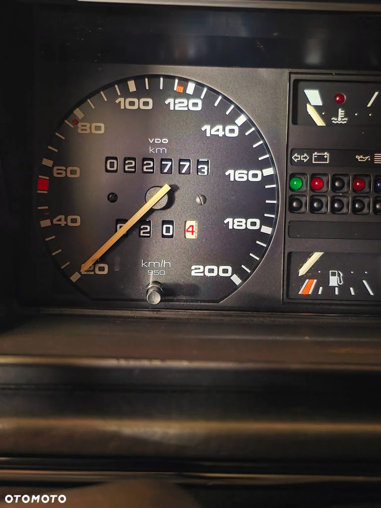 Volkswagen Golf - 36