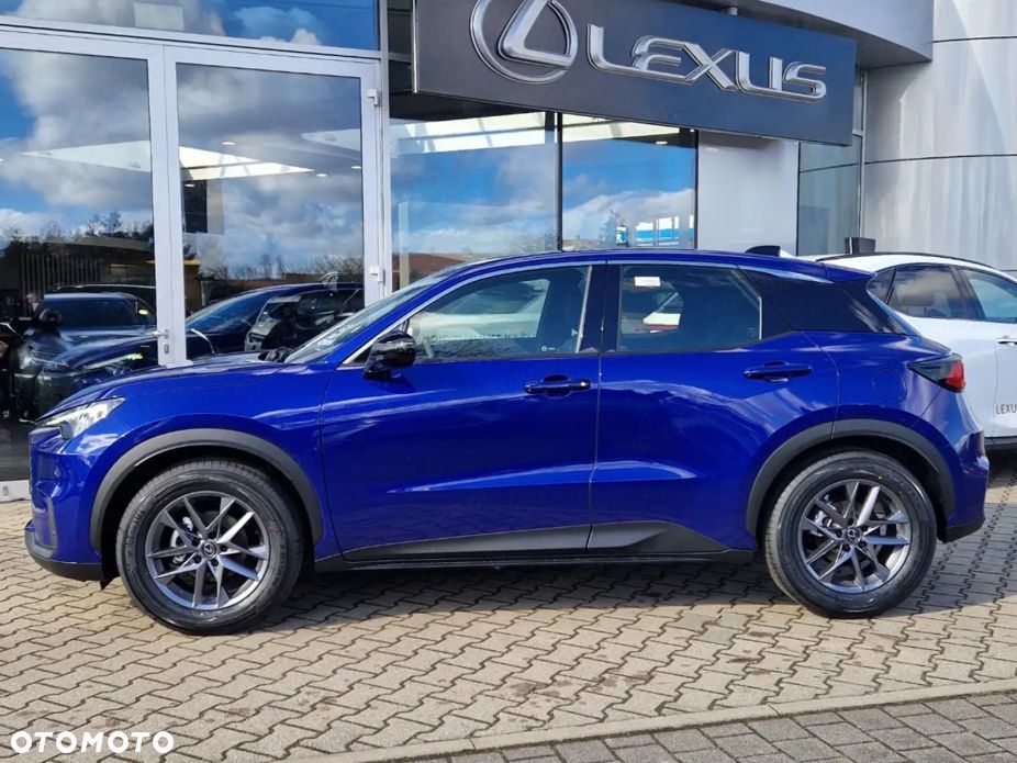 Lexus LBX - 3