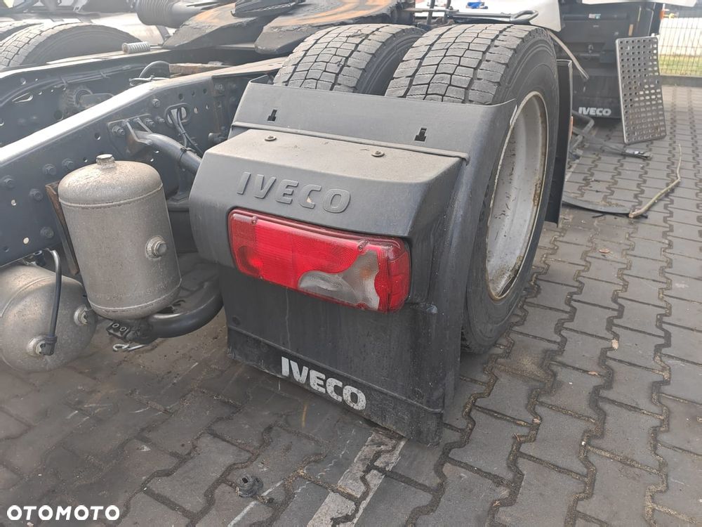 BŁOTNIK KOMPLETNY PRAWY TYŁ LAMPA ZWYKŁA IVECO S-WAY HI-WAY - 4