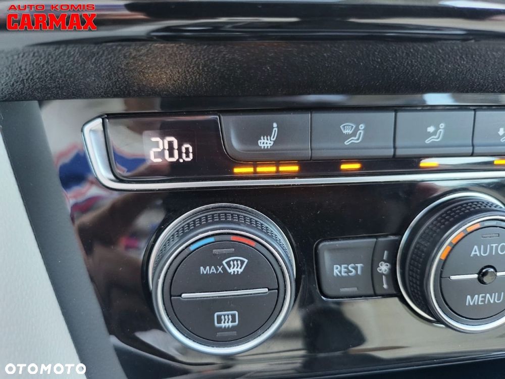 Volkswagen Passat - 19