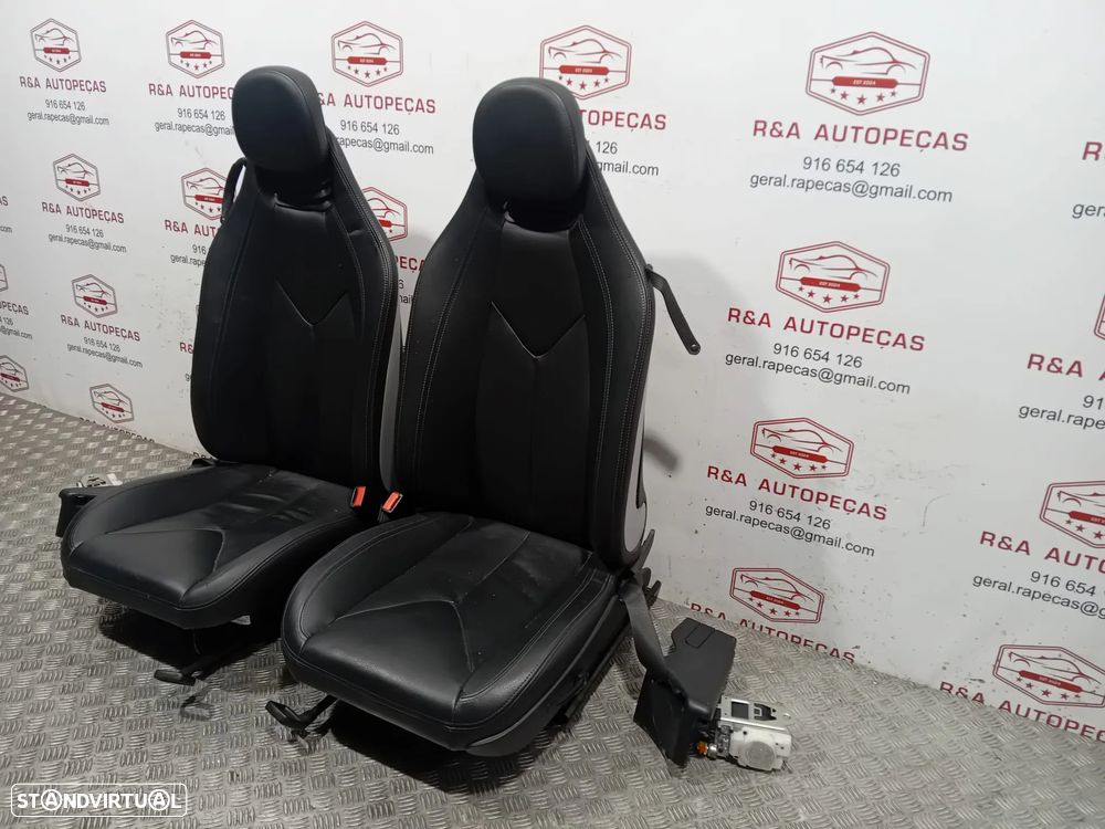 Conjunto de Bancos Frente Frontais Mercedes SLK R171 em Pele AMG Original - 4