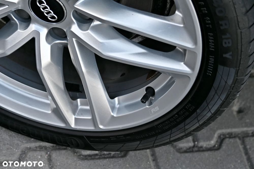 Audi A4 Avant 2.0 TDI ultra S tronic sport - 17
