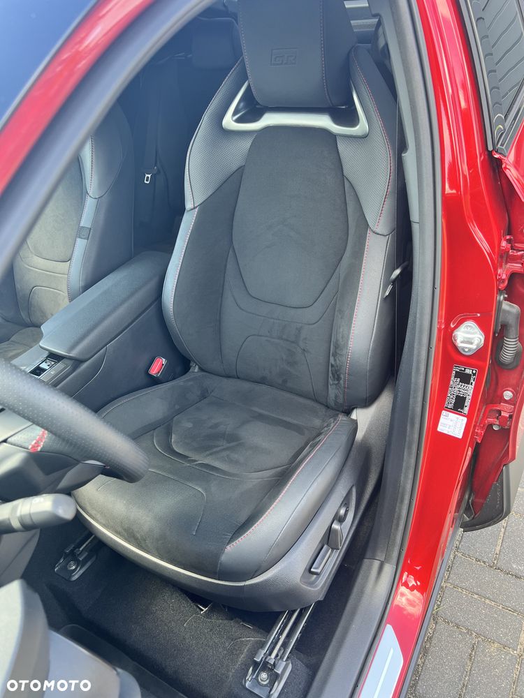 Toyota C-HR - 13