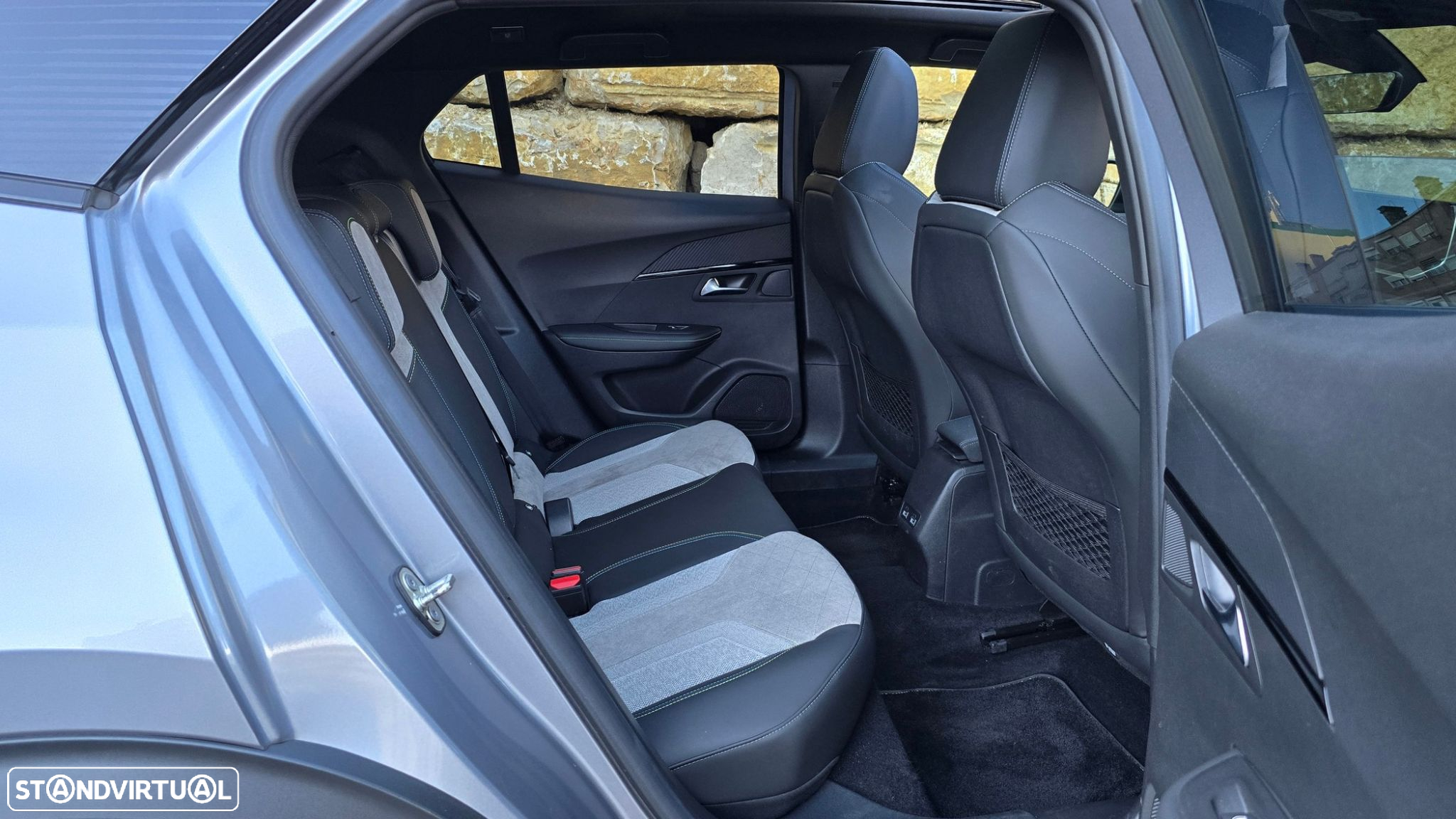Peugeot e-2008 GT - 56