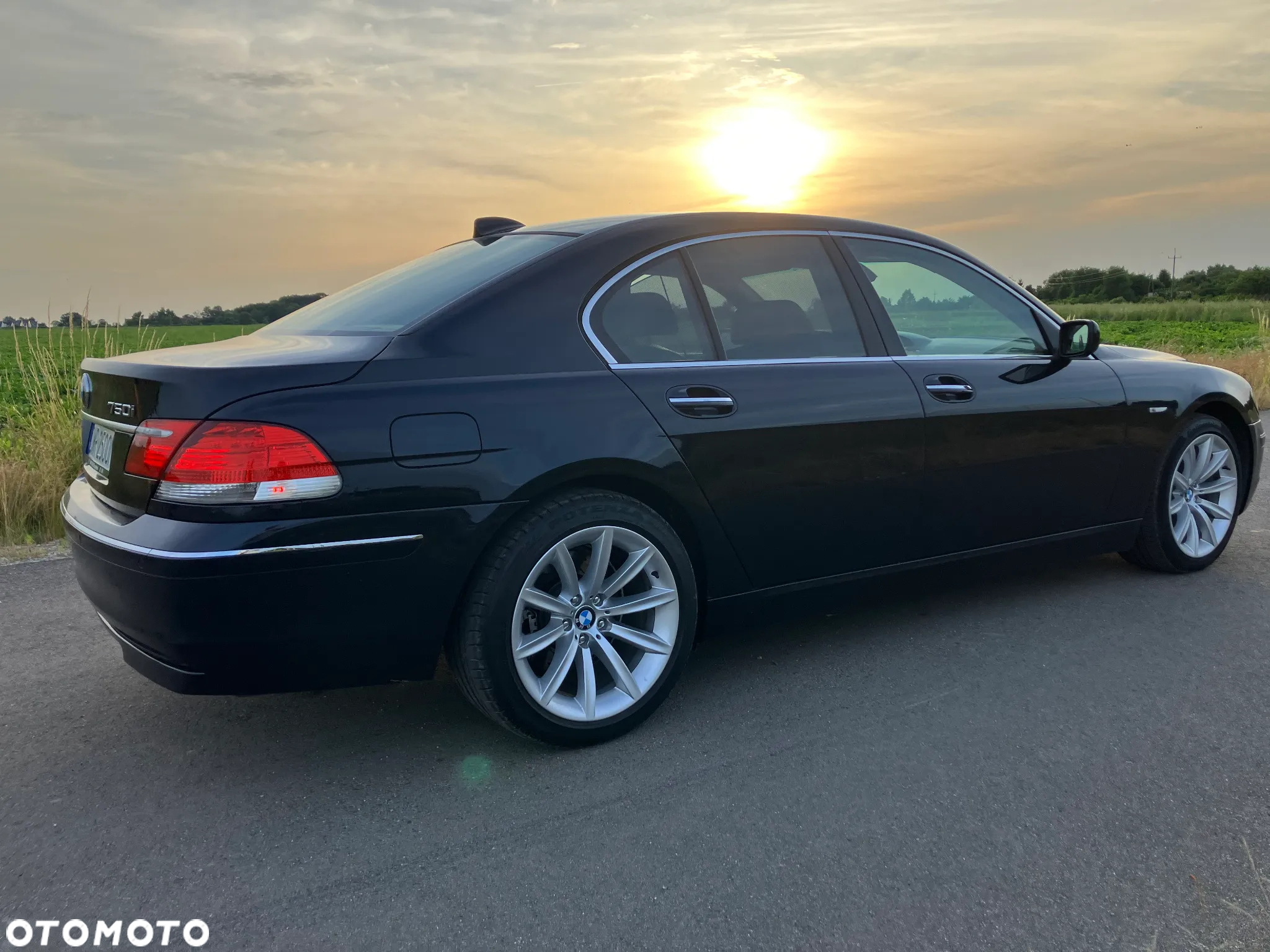 BMW Seria 7 750i - 23