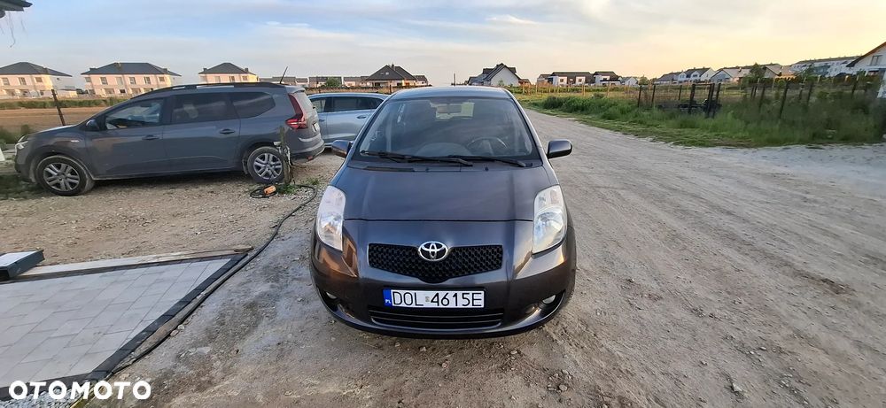 Toyota Yaris 1.3 Sol - 3