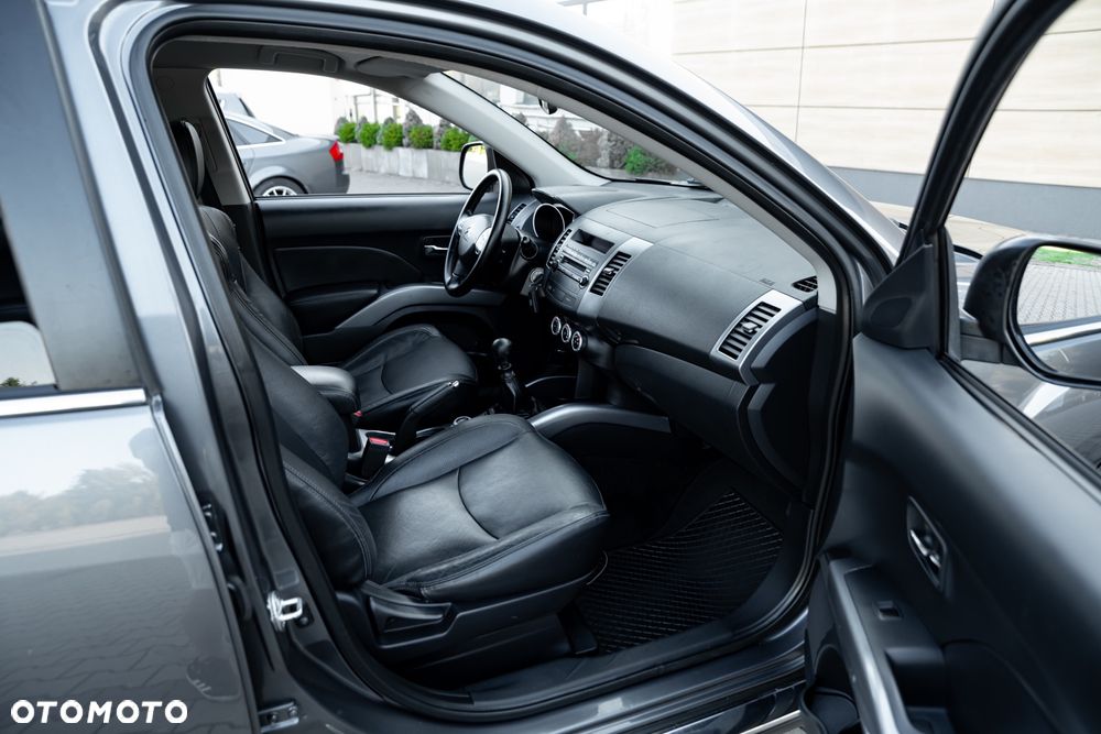 Citroën C-Crosser 2.2 HDi Exclusive - 30