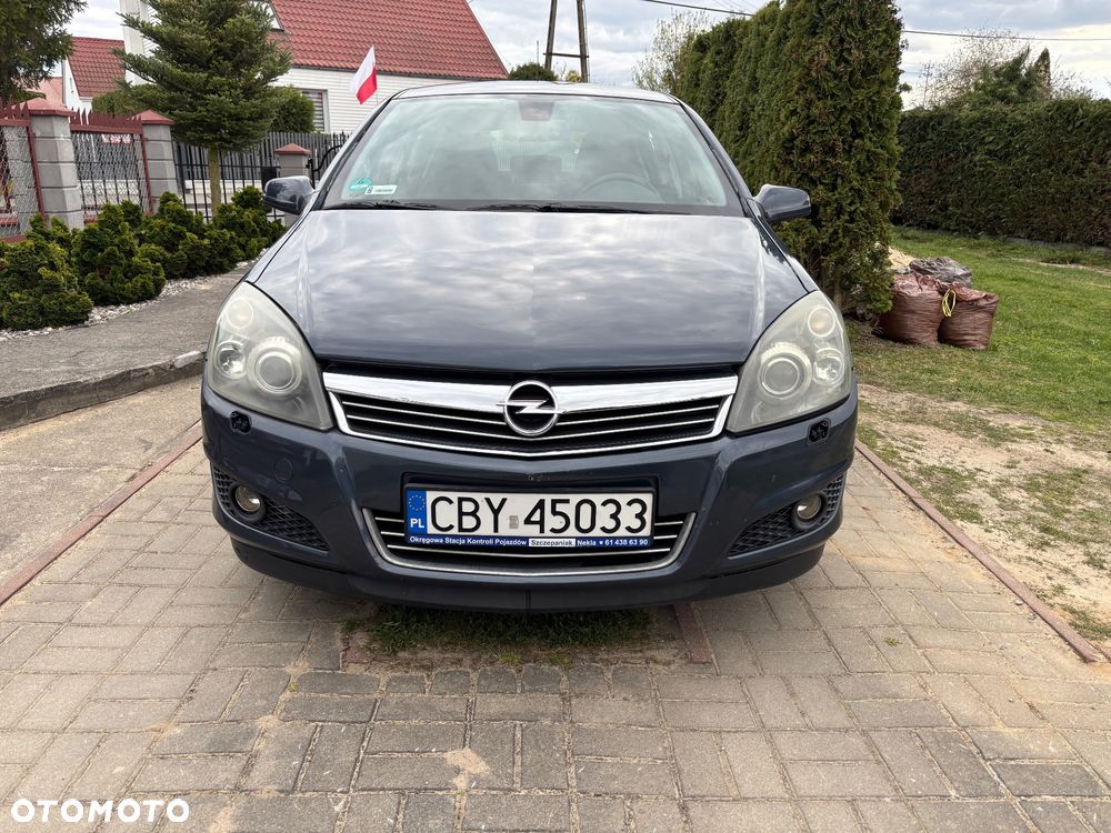 Opel Astra 1.6 Color Edition - 1