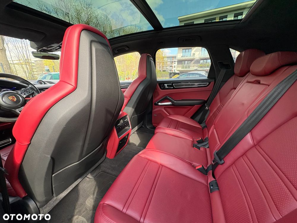 Porsche Cayenne Turbo - 5