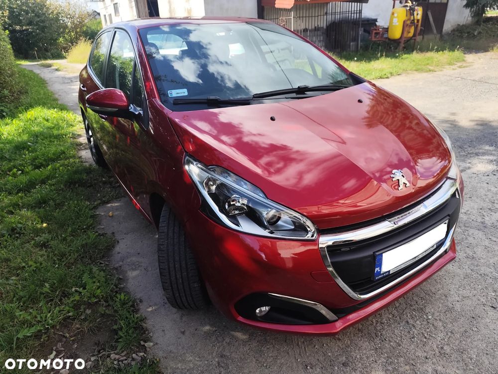 Peugeot 208 - 1